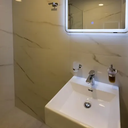 Sunrise Beachfront לינה וארוחת בוקר