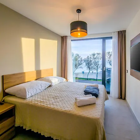 Sunrise Beachfront פורץ