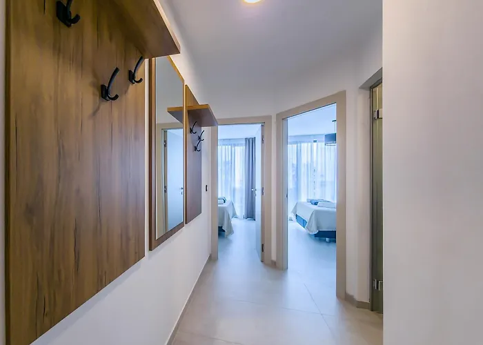 Sunrise Beachfront לינה וארוחת בוקר 3*