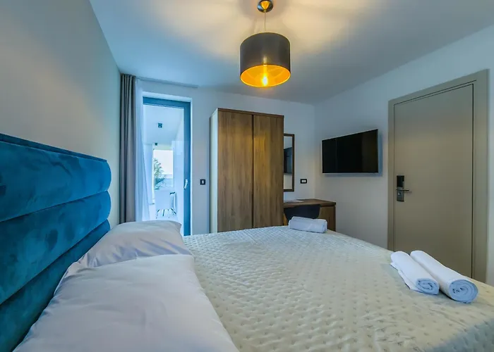 לינה וארוחת בוקר Sunrise Beachfront פורץ