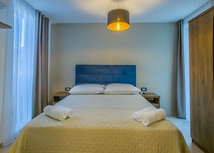 לינה וארוחת בוקר Sunrise Beachfront פורץ