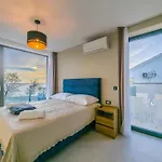 Sunrise Beachfront Bed & Breakfast 3*