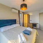 Bed & Breakfast Sunrise Beachfront 3*