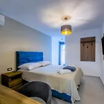 Sunrise Beachfront Bed & Breakfast