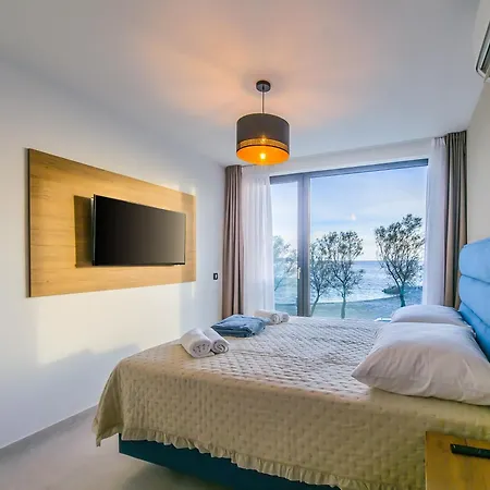 Bed & Breakfast Sunrise Beachfront