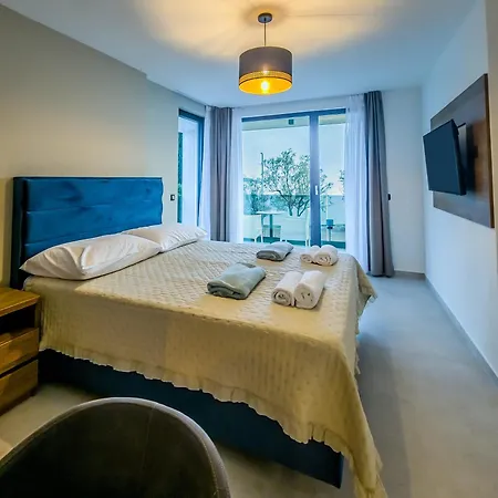 Sunrise Beachfront Πόρετς