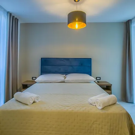 Bed and Breakfast Sunrise Beachfront Πόρετς