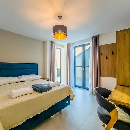 Sunrise Beachfront Πόρετς