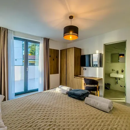 Sunrise Beachfront Bed & Breakfast Poreč