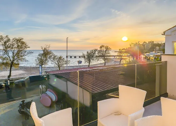 Sunrise Beachfront Porec