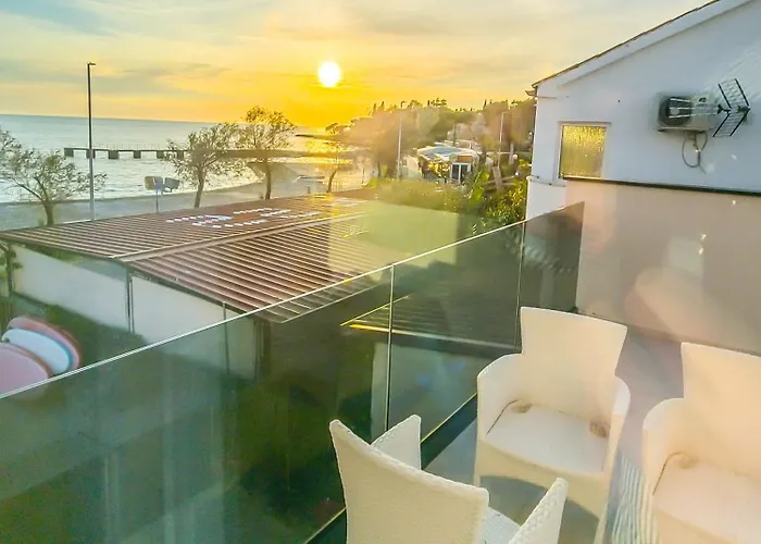 Sunrise Beachfront Bed & Breakfast Poreč